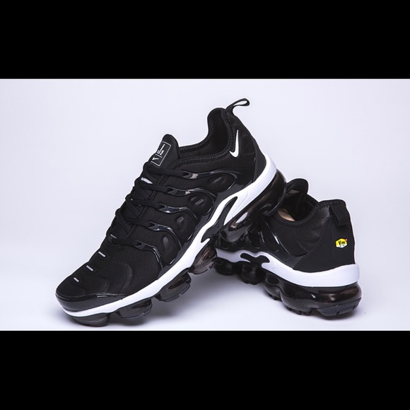 NIKE AIR VAPORMAX TN PLUS RUNNING SHOES-BLACK/WHITE - Picture 2 of 6